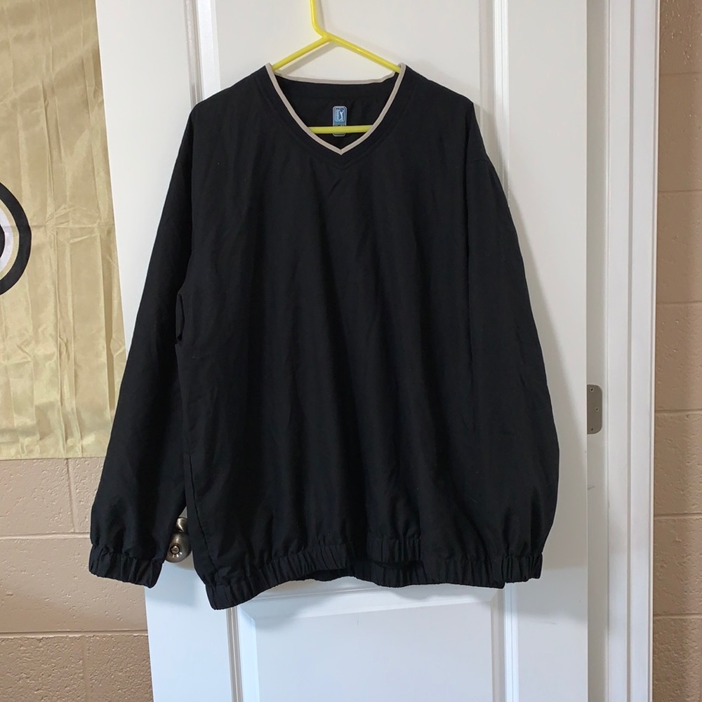 Men’s athletic sweater